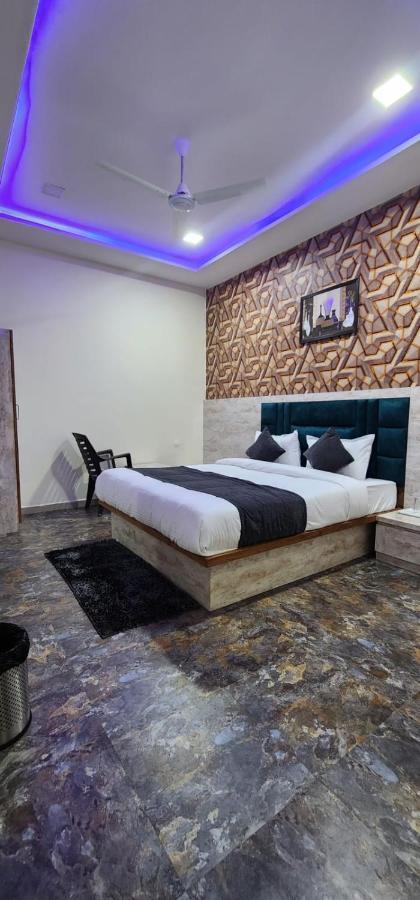 Hotel Sunrise Vadodara Exterior foto